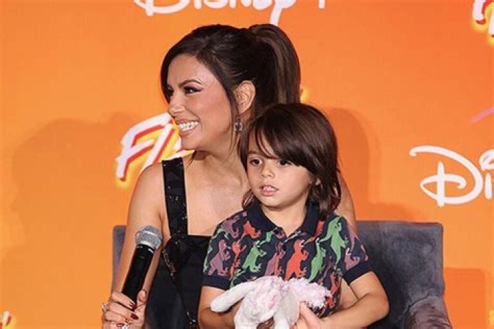 17 Stars Who Looked Incredible With Baby Bumps In 2019: Blake Lively & More