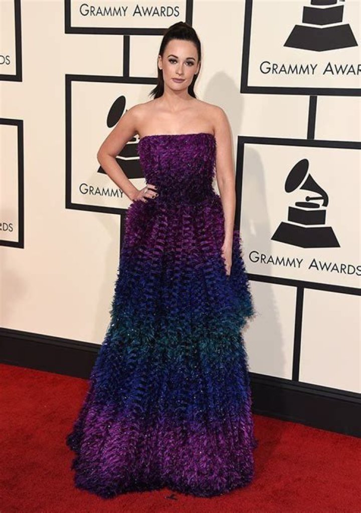2016 Grammys Fashion — See The Best Dressed Celebs On The Red Carpet