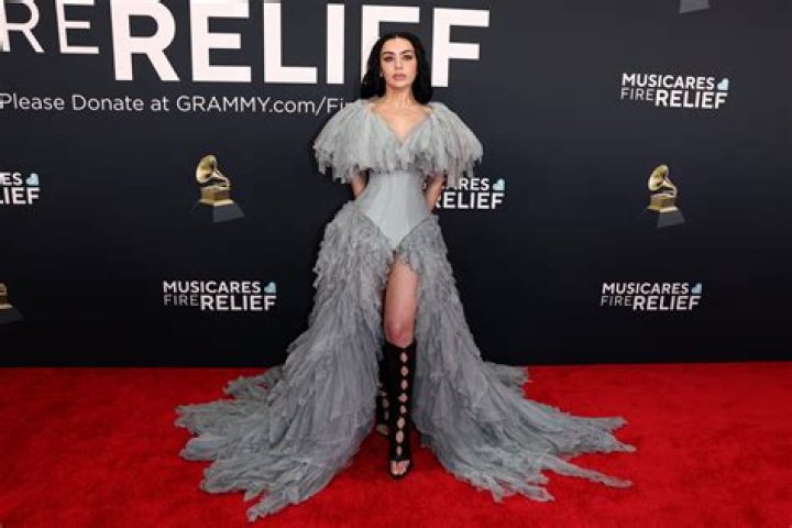 2018 Grammy Awards Red Carpet Photos — See The Grammys Arrivals