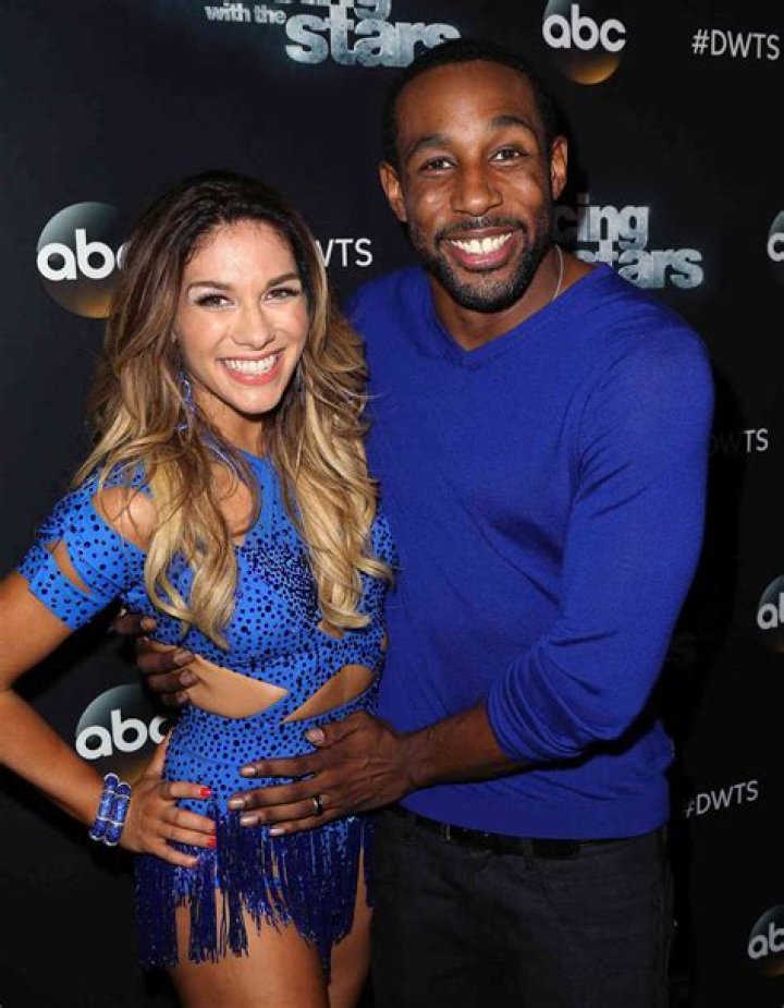 Allison Holker Celebrates Late Husband Stephen ‘tWitch’ Boss’ Birthday – Hollywood Life