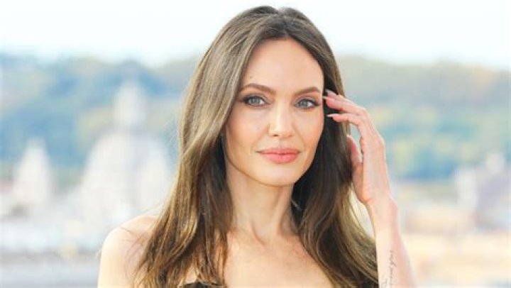 Angelina Jolie ‘Praying For The People Of Ukraine’ & Vows To Help Refugees As UN Ambassador