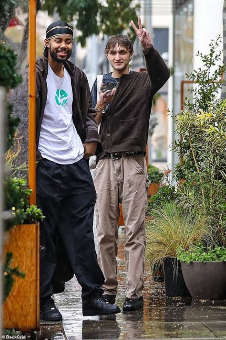 Anwar Hadid Loads Up On Groceries 1 Week After Reported Split From Dua Lipa