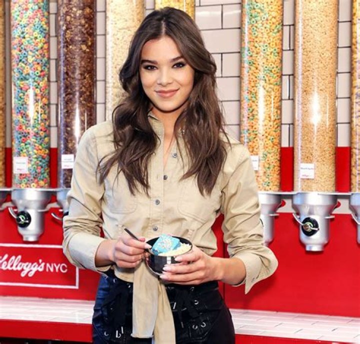 Bella Ramsey Admits She Eats Cereal With Orange Juice – Hollywood Life