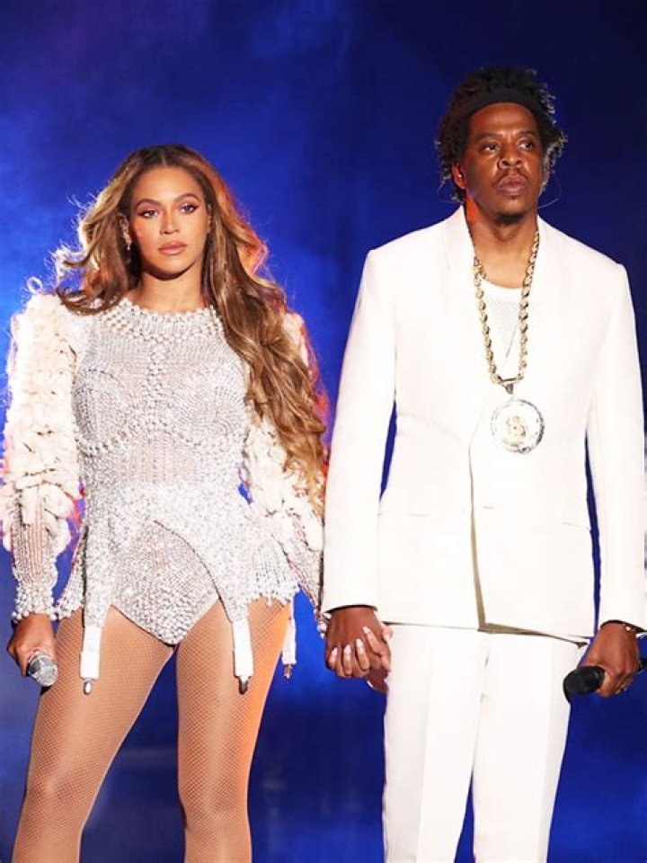 Beyonce Wears Tiffany Diamond & Black Dress For New Ad With JAY-Z – Hollywood Life