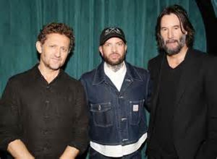 ‘Bill & Ted’ Stars Keanu Reeves & Alex Winter Reunite For Coffee – Hollywood Life