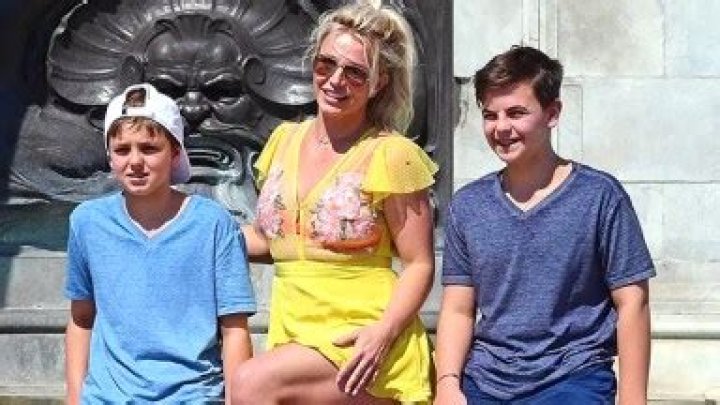 Britney Spears Won’t See Her 2 Sons Before They Move To Hawaii With Dad Kevin Federline: Report