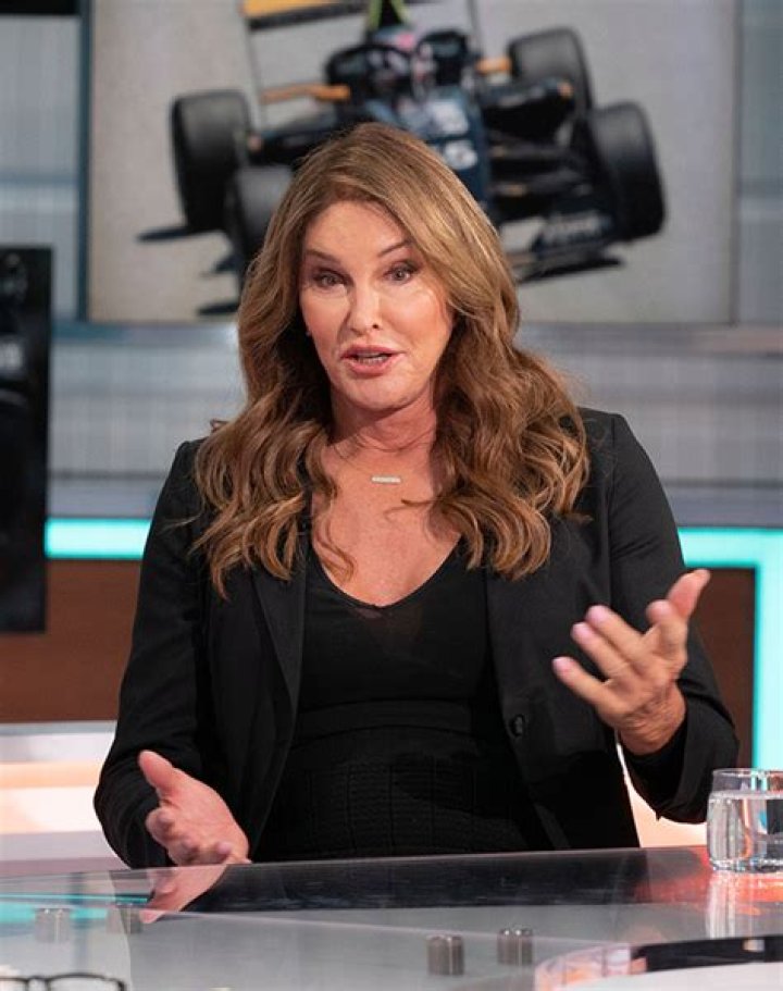 Caitlyn Jenner Says She’s Single & Will ‘Never Have’ Another Romance – Hollywood Life