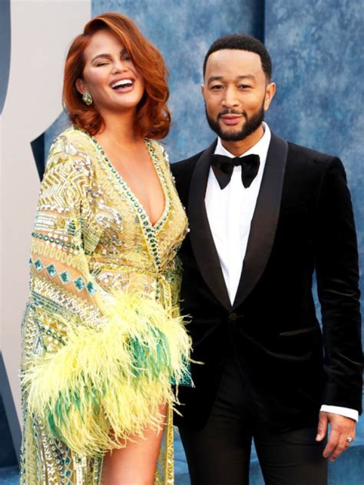 Chrissy Teigen & John Legend Show Off Their Mansion In New Home Tour – Hollywood Life