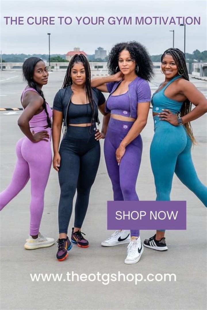 Dua Lipa’s Sports Bra & Leggings For Yoga: Watch – Hollywood Life