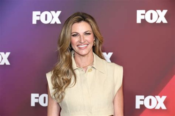 Erin Andrews – Hollywood Life