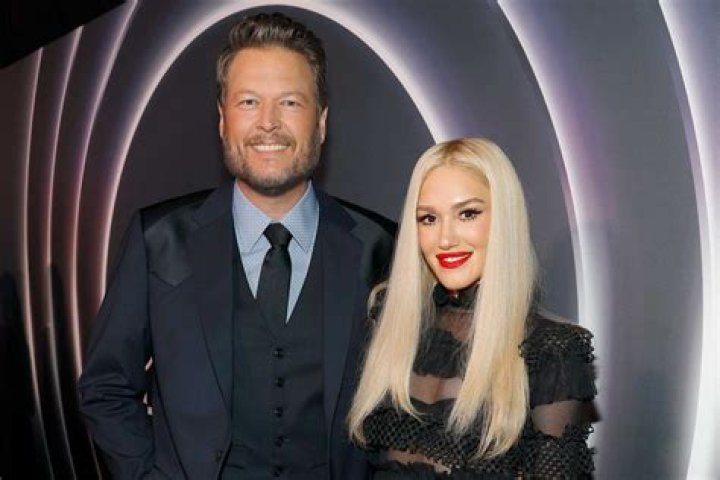 Gwen Stefani & Blake Shelton On Easter — Pics