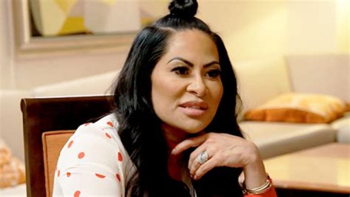 Jen Claims She’s Innocent In Legal Issues – Hollywood Life