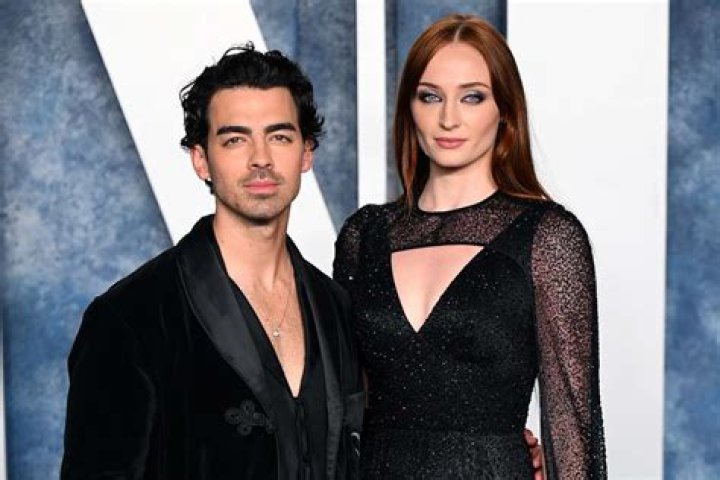 Joe Jonas & Sophie Turner Had Reportedly Been ‘Struggling’ Long Before Split