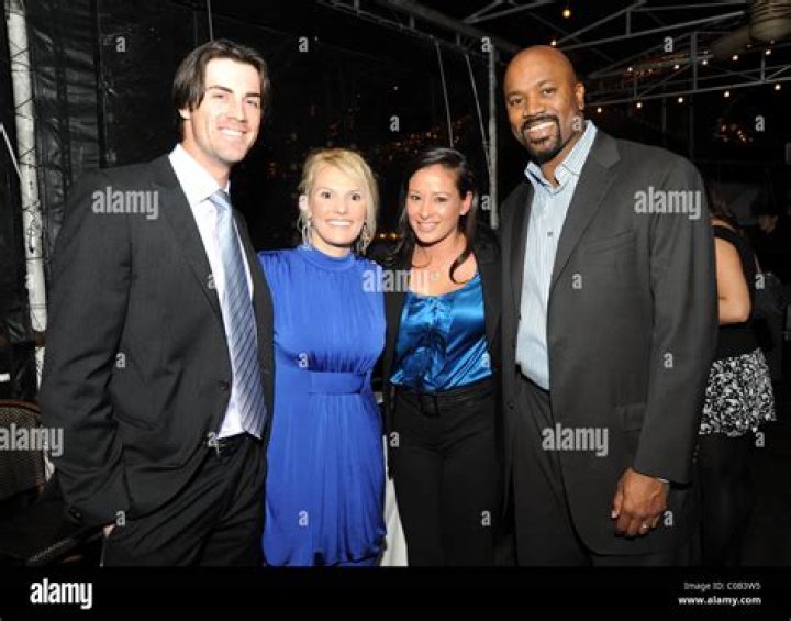 Jonathan Papelbon Celebrity Profile – Hollywood Life