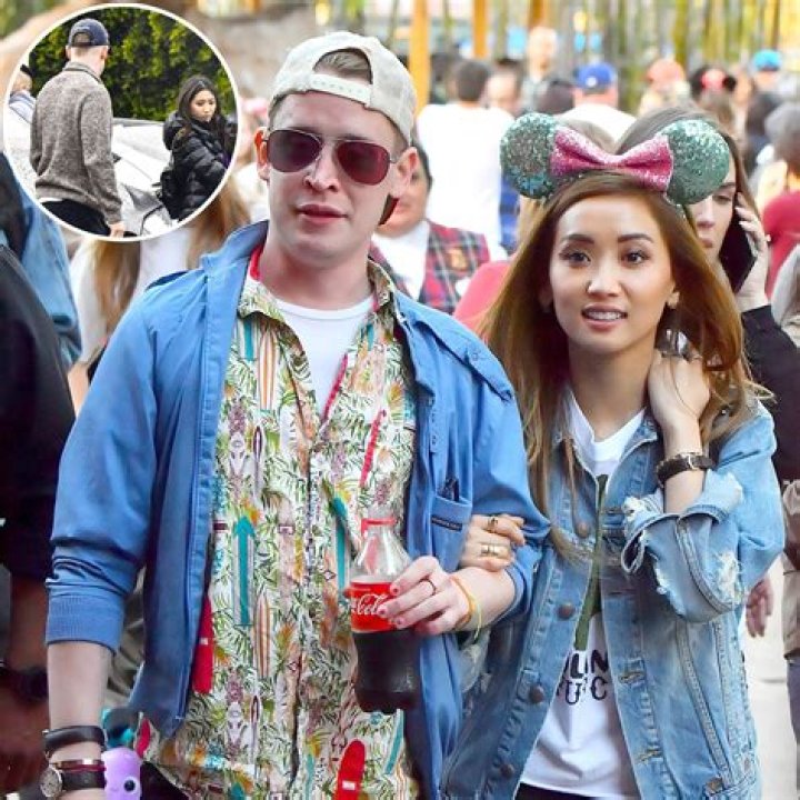 Macaulay Culkin & Brenda Song Take Son Dakota Shopping: Photo – Hollywood Life