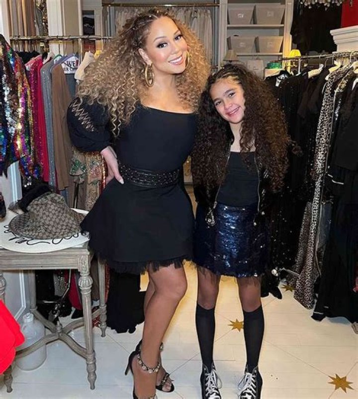 Mariah Carey’s Daughter Monroe Throws Shade In Hilarious Video – Hollywood Life