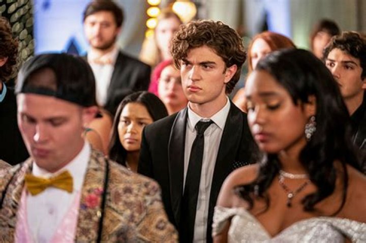 Mason Versaw Breaks Down His Character – Hollywood Life