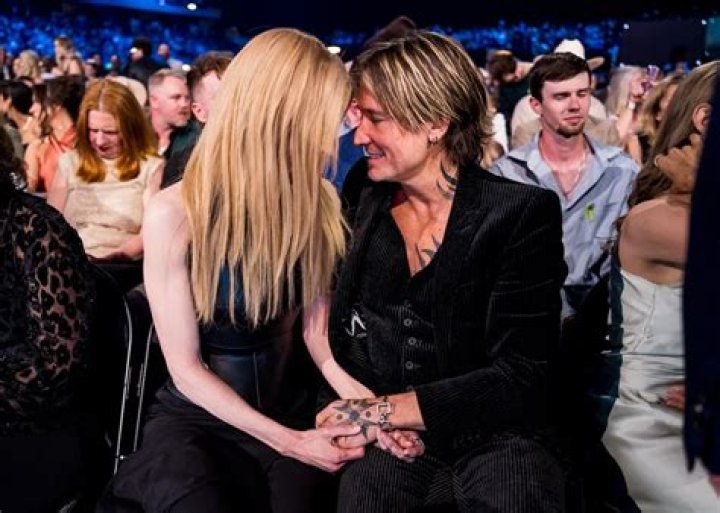 Nicole Kidman & Keith Urban Share Passionate Kiss In Paris After She Walks The Runway