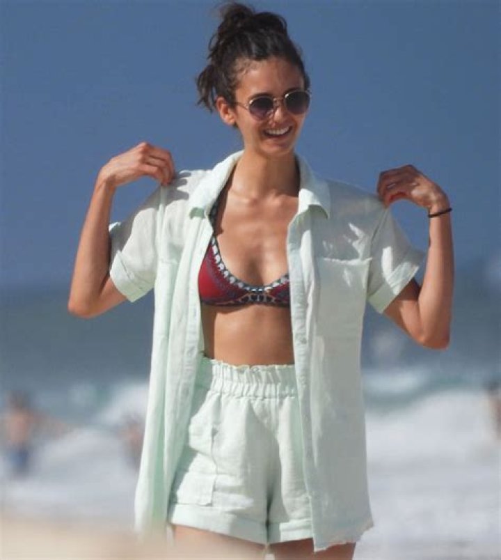 Nina Dobrev Covered In Clay For Spa Day In White Bikini – Hollywood Life