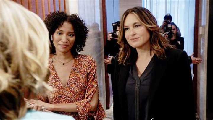 Olivia Meets ‘She-E-O’ Luna Prasada – Hollywood Life