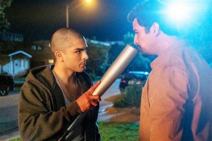 Oscar’s Dead & Julio Macias Knows Who Killed Him – Hollywood Life