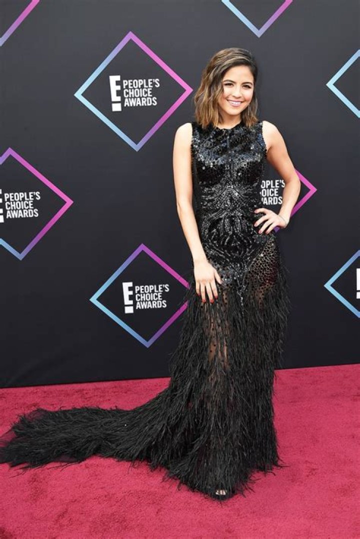 PCAs Best Dressed 2018 — See Red Carpet Pics