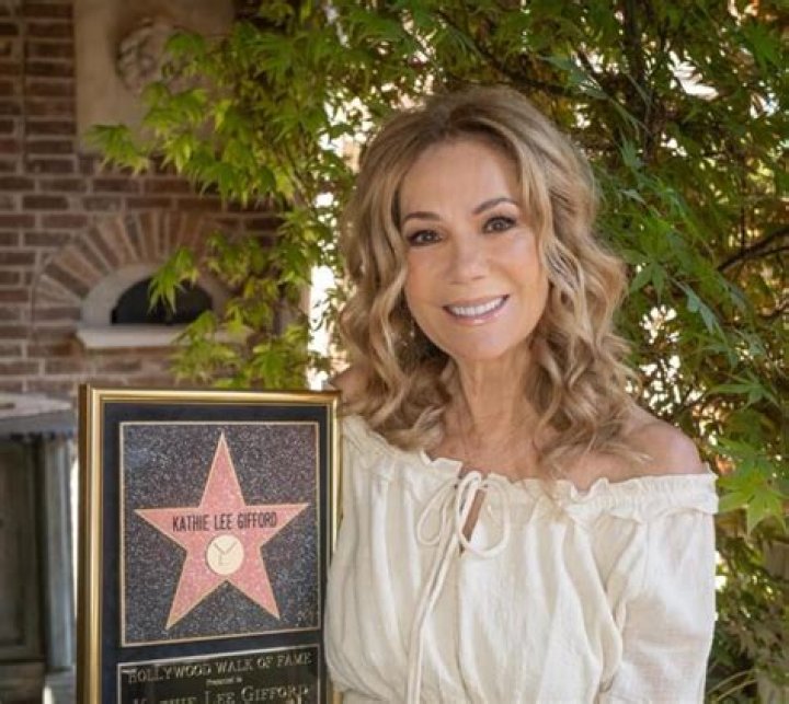 Photos Of The Actress & Talk Show Host – Hollywood Life