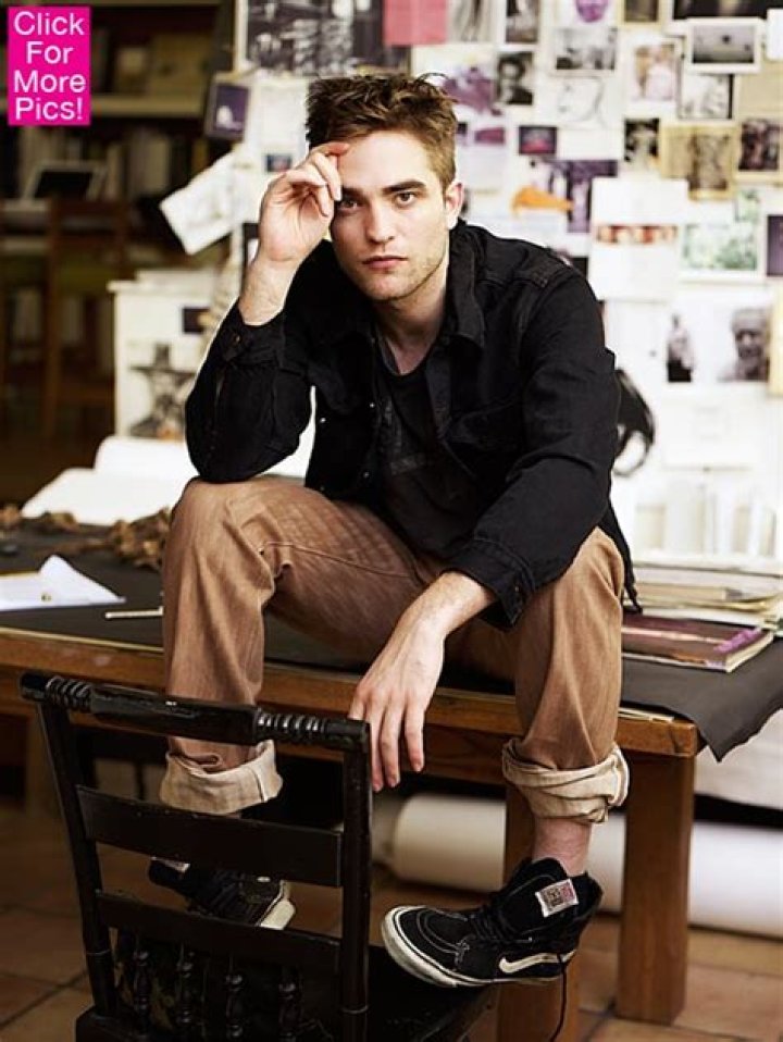 [PICS] Robert Pattinson’s Sexy New Photo Outtakes – Hollywood Life