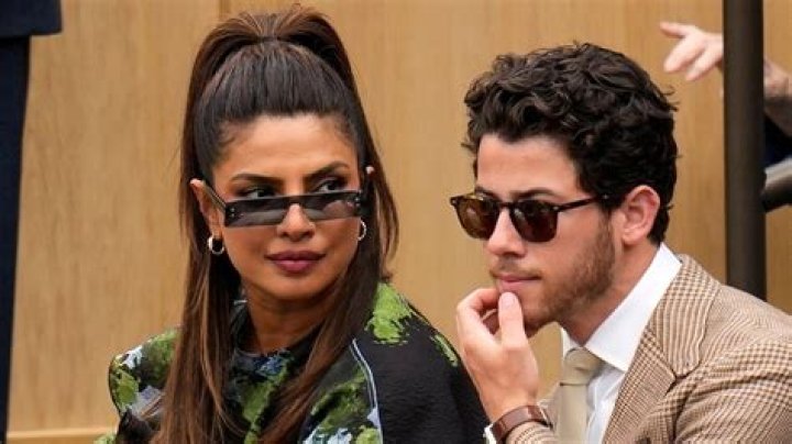 Priyanka Chopra Glows In Stunning Makeup-Free Selfies For Earth Day