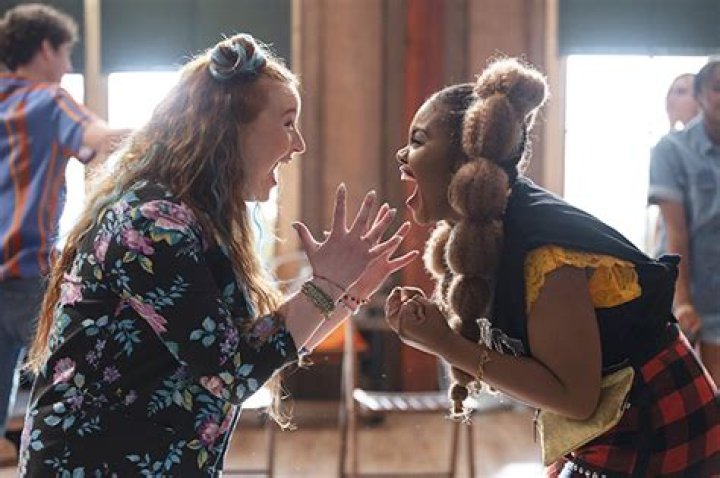 Ricky Slaps E.J. & Begins To Reveal His Feelings For Gina – Hollywood Life