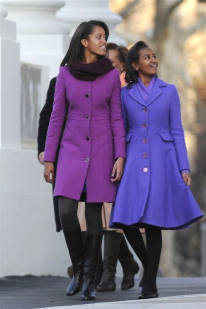 Sasha & Malia Obama Wear Adorable Bright Coats For Dad’s Inauguration
