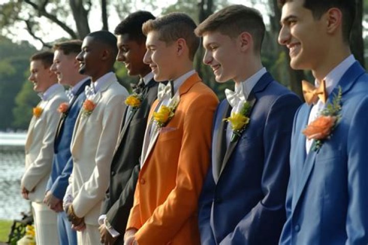 See Her & ‘The Prom’ Cast — Photo – Hollywood Life