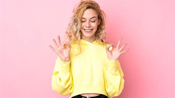 See This Summer’s Hottest Transition Piece That Stars Like Hilary Duff Have Been Wearing