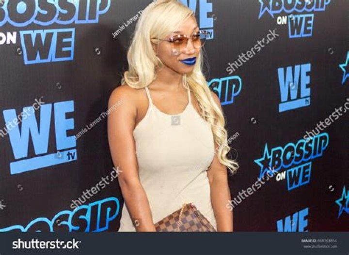 She’s Blonde In New Pics – Hollywood Life