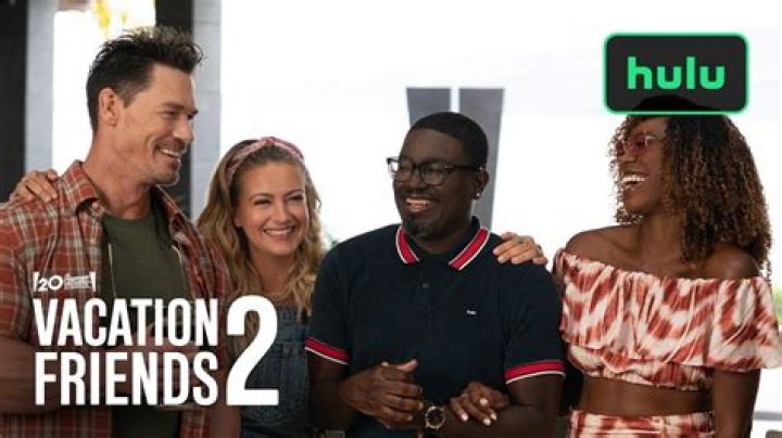 Shows Off 2 Piece On Vacation – Hollywood Life