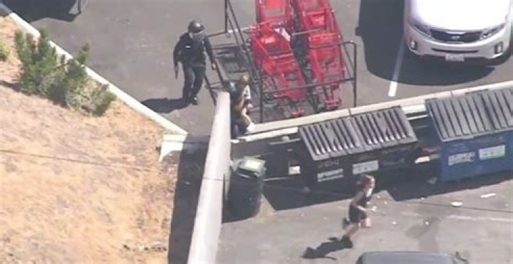 Silverlake Trader Joe’s Hostage Situation — SEE PICS