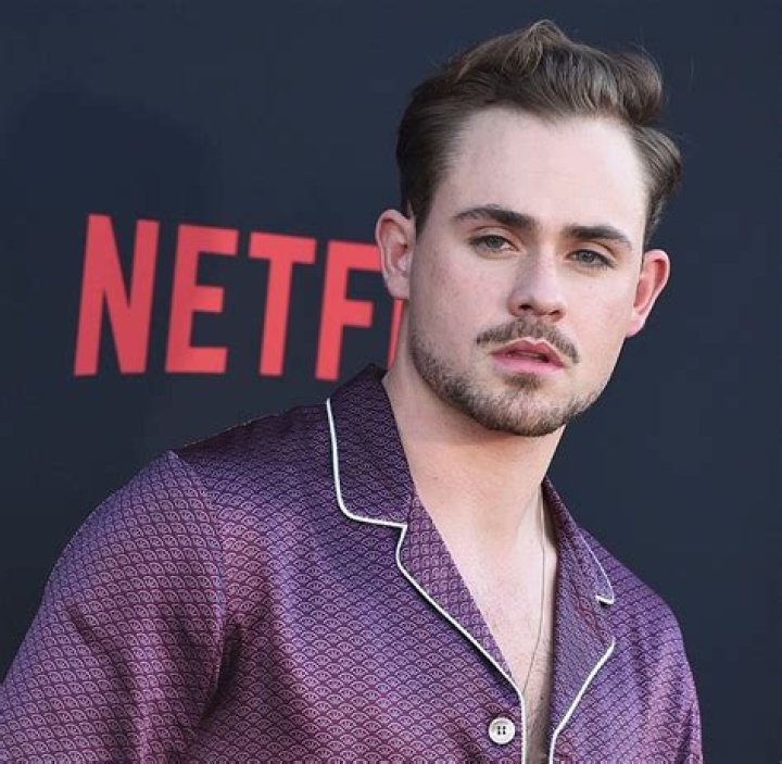 ‘Stranger Things’ Fan Catfished By Scammer Posing As Dacre Montgomery – Hollywood Life