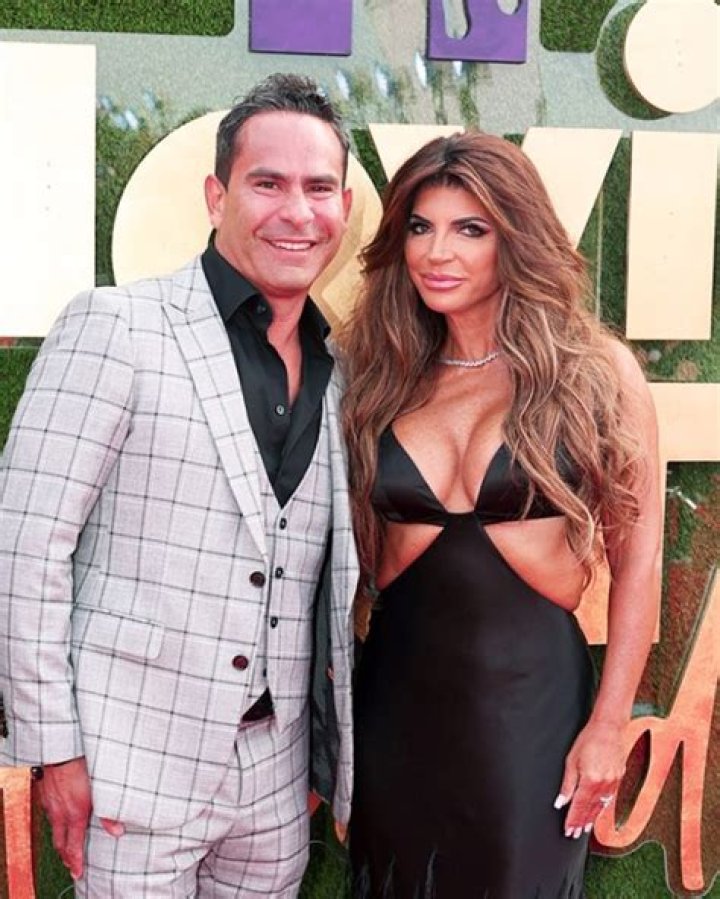 Teresa Giudice Cries Over Joe Gorga Drama In Wedding Special Trailer – Hollywood Life