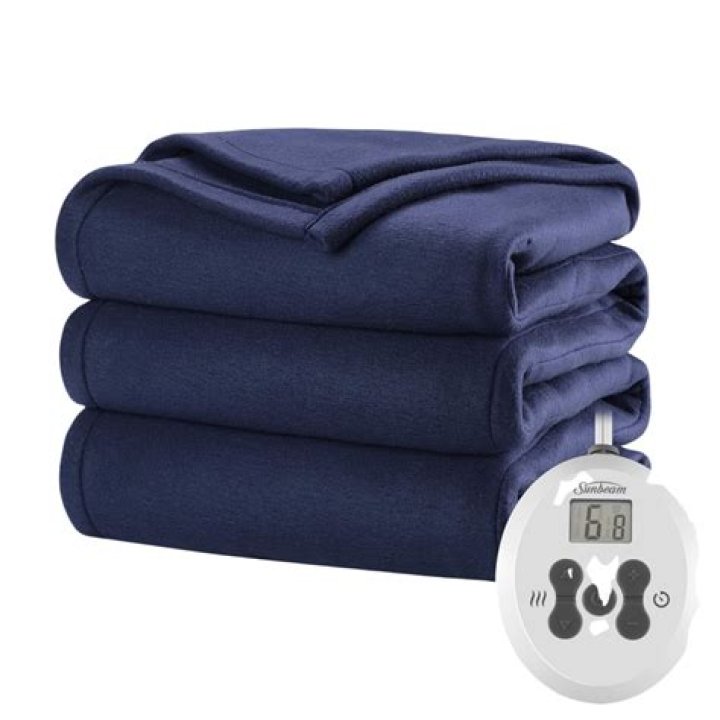 This Cozy Electric Heated Blanket Makes A Great Christmas Gift For Less Than $100