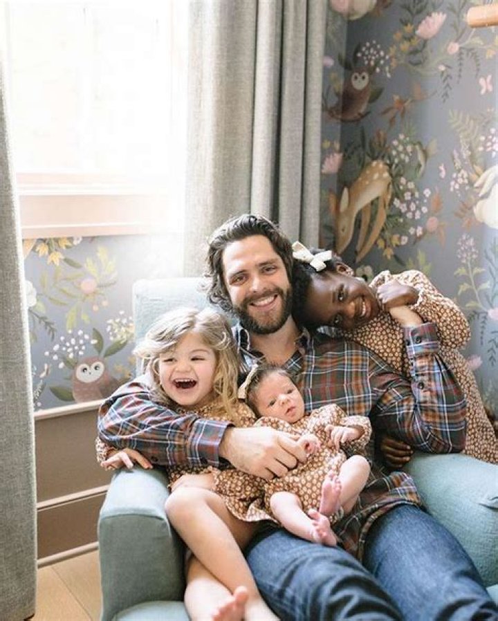 Thomas Rhett’s Daughter Interrupts Him Singing A Song About Parenthood – Hollywood Life