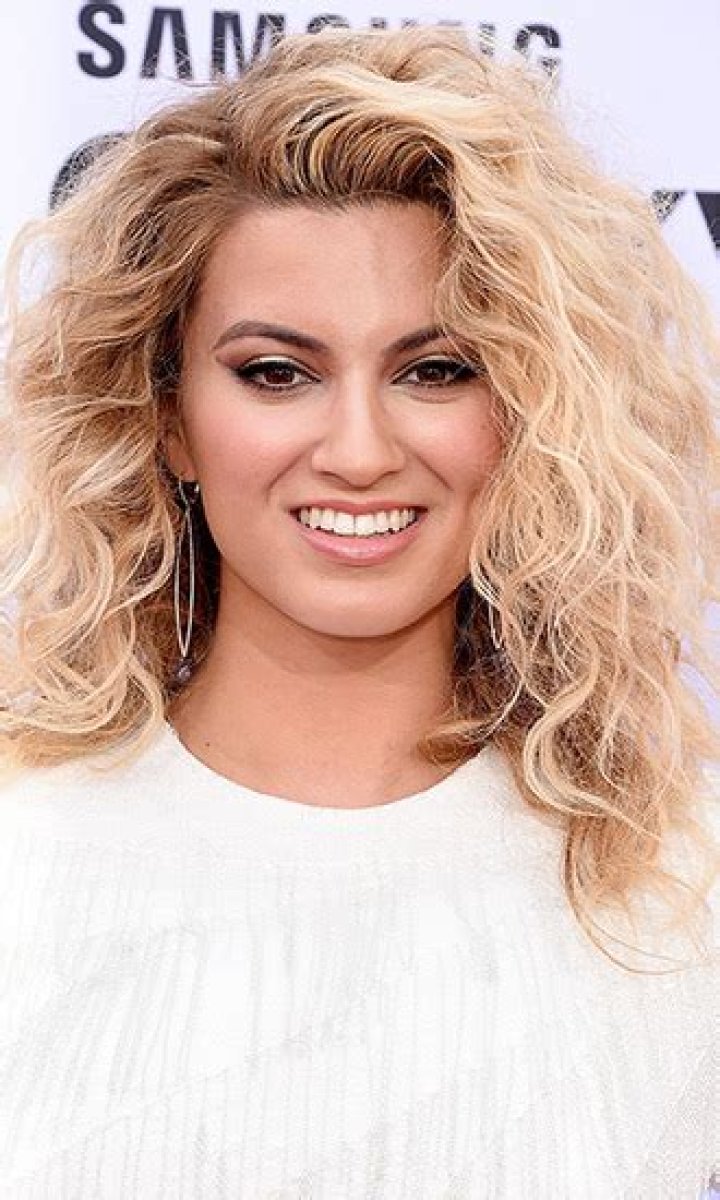 Tori Kelly Celebrity Profile – Hollywood Life