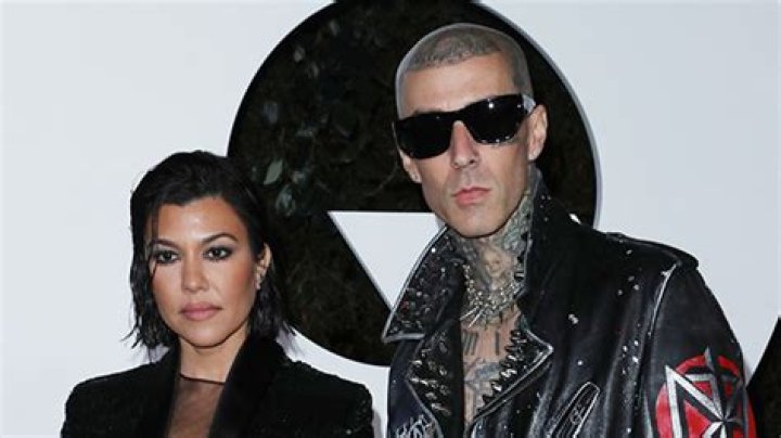 Travis Barker Faces ‘Urgent Family Matter’ & Rushes Home From His Tour – Hollywood Life