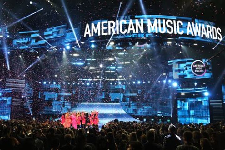 Watch AMAs 2017 Online — Live Stream American Music Awards Show Free – Hollywood Life