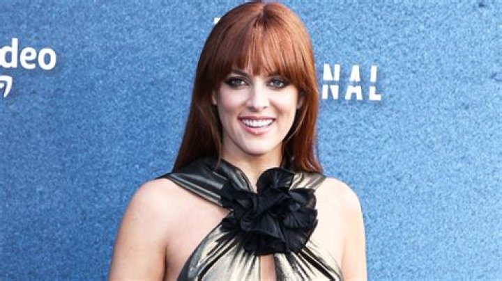 Who Is Riley Keough? 5 Things About Elvis Presley’s Granddaughter – Hollywood Life