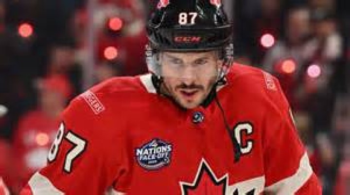 Who Is Sarah Nurse? 5 Facts About The Canadian Hockey Player – Hollywood Life