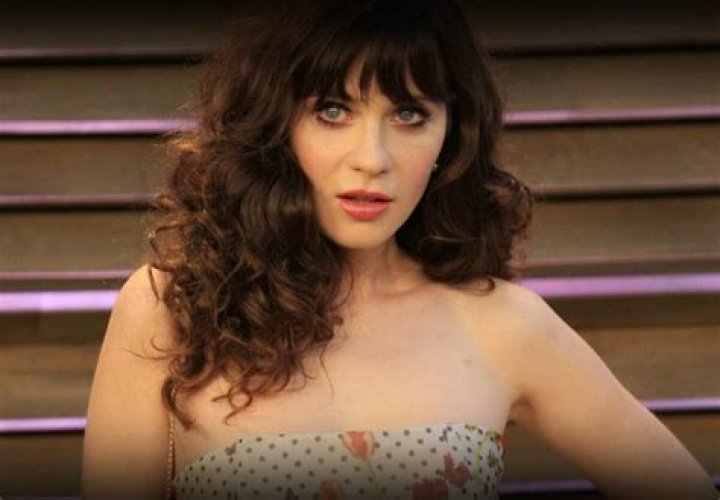 Zooey Deschanel Teases ‘Twist’ – Hollywood Life